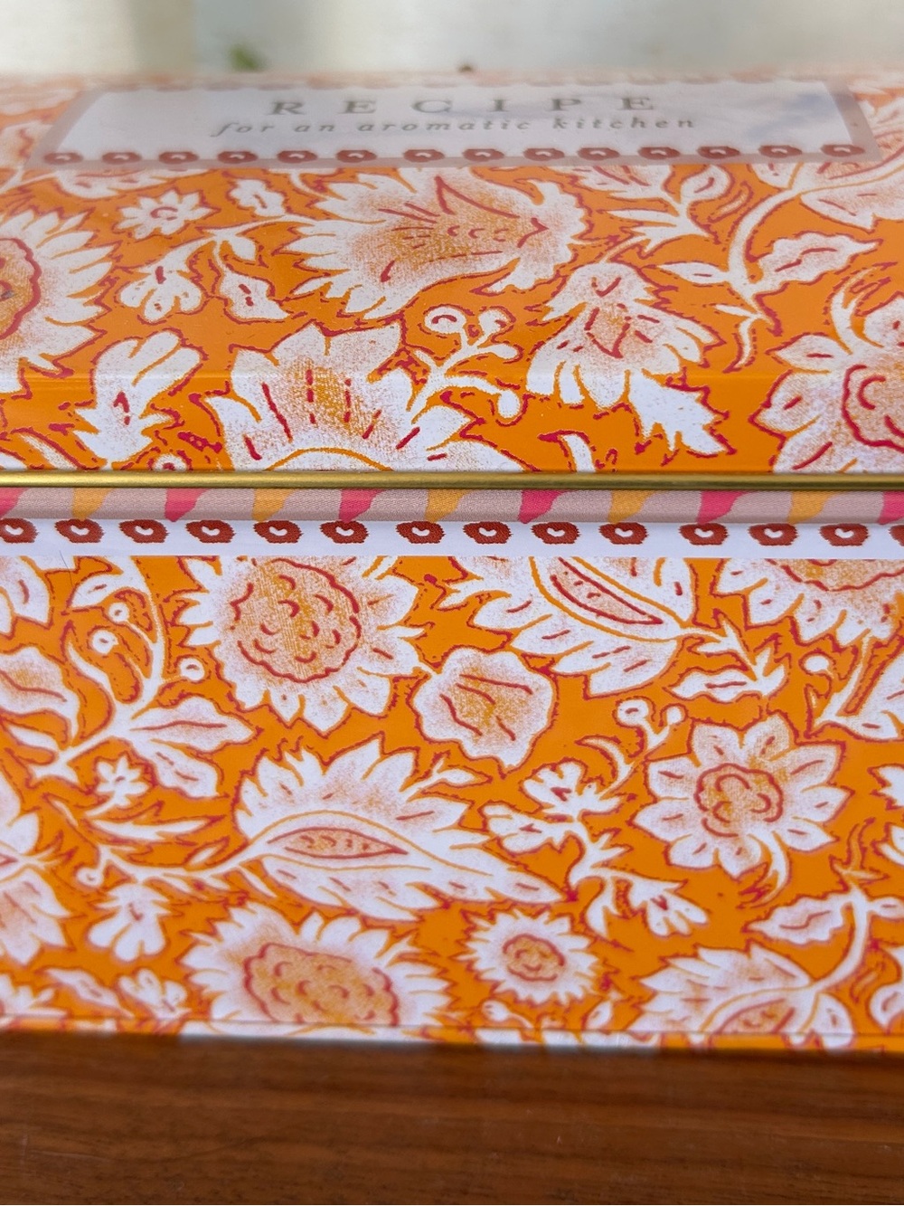 NWOT Anthropologie Rosebud Recipe Tin Candle - Picture 3 of 6